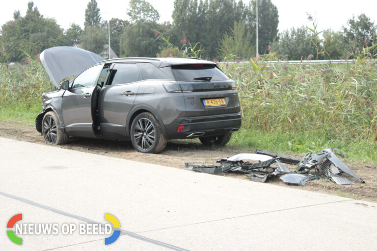 Veel schade na ongeluk tussen meerdere auto’s Kanaaldijk-West Zwartewaal