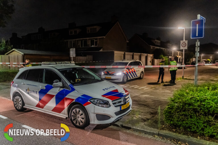 Man zwaargewond na steekpartij op Wergeland in Capelle aan den IJssel (video)