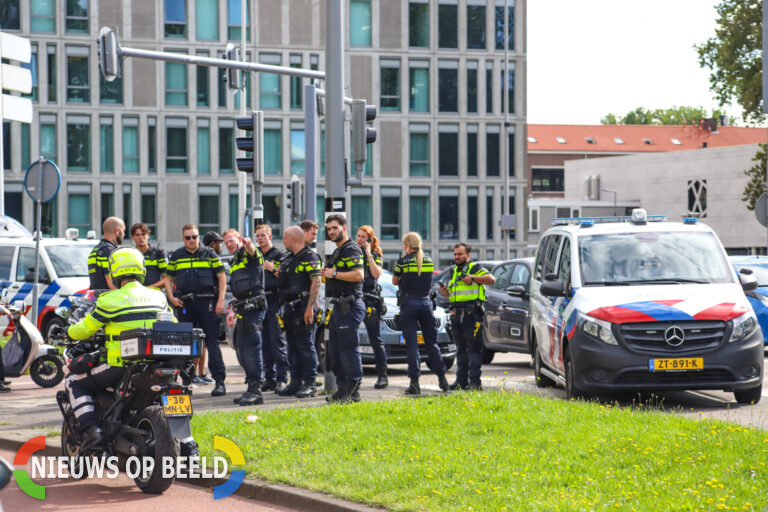 Ruzie tussen scholieren leidt tot bedreiging met groot mes Zuiderparkweg Rotterdam