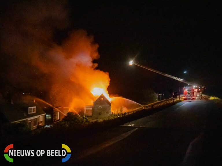 Asbest vrijgekomen na grote brand in schuur Hogedijk Bergambacht