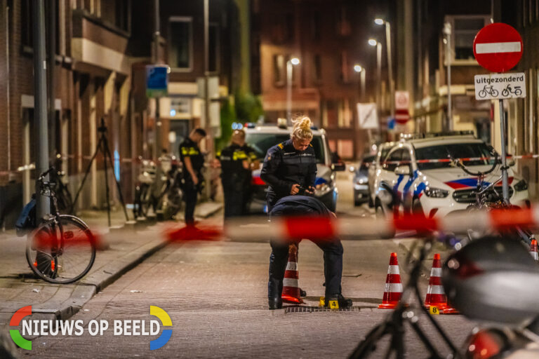 Zeker tien schoten gelost bij schietpartij Zoutziedersstraat Rotterdam