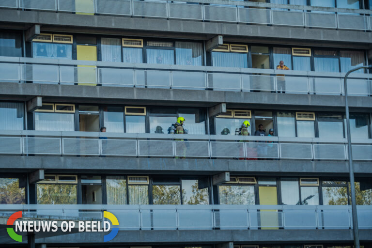 Brandweer rukt uit voor barbecue op balkon Schermerhoek Capelle aan den IJssel