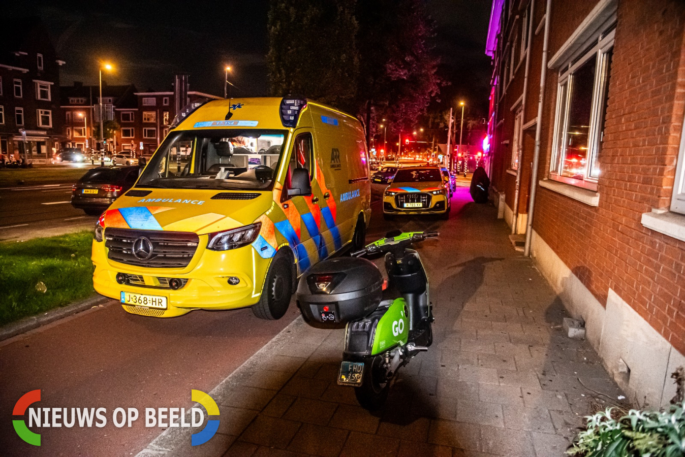Vier aanhoudingen na steekpartij met zwaargewonde Dorpsweg Rotterdam