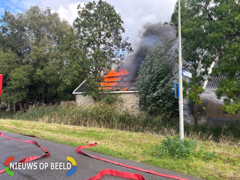 Uitslaande brand verwoest schuur Zuidbuurt Vlaardingen