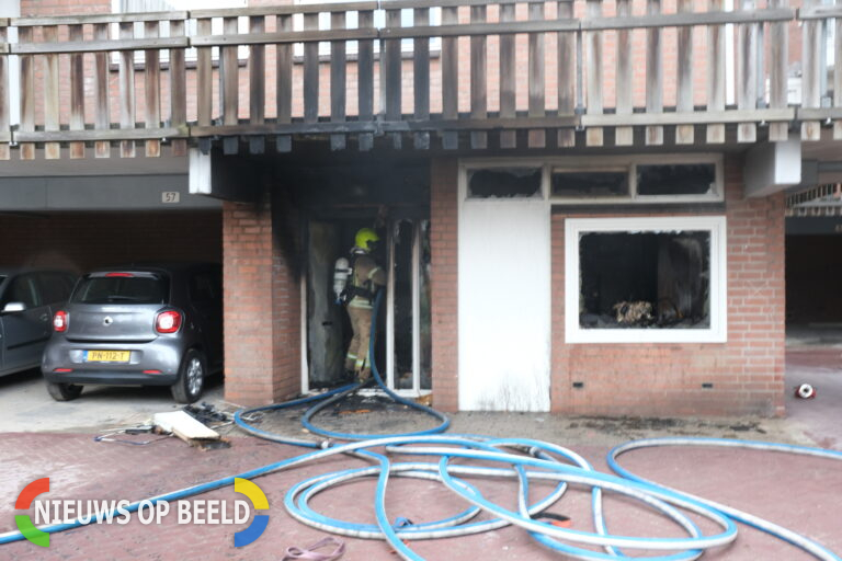 Uitslaande brand verwoest woning Keerkring Capelle aan den IJssel