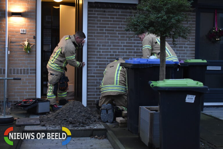 Gasleiding geraakt tijdens graafwerkzaamheden aanleg glasvezel Johanna Westerdijkstraat Spijkenisse