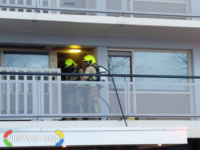 Brand in woning flatgebouw Vlaardingerdijk Schiedam