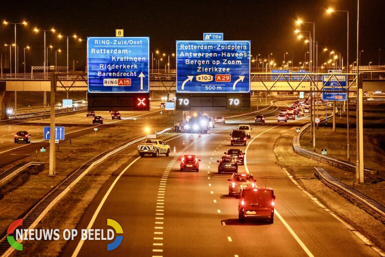 Meerdere voertuigen betrokken bij aanrijding A15 Barendrecht