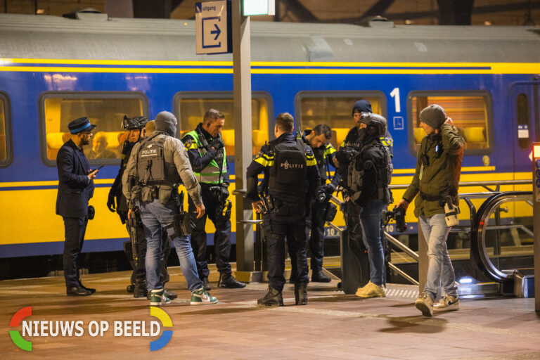 Melding schietpartij blijkt bedreiging, man aangehouden Rotterdam Centraal Station