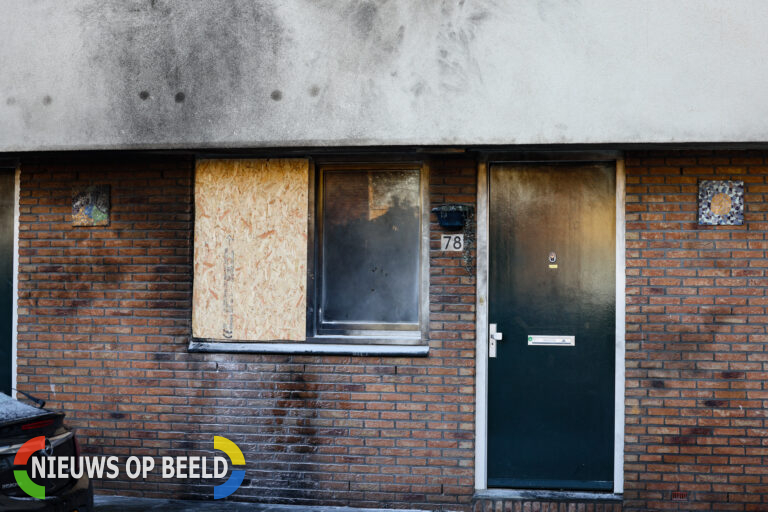 Woning zwaar beschadigd na explosie door brandbom Vergeliusstraat Rotterdam