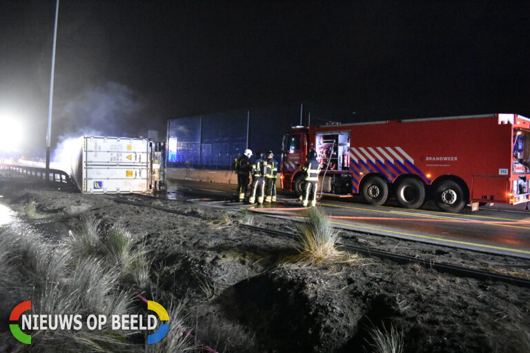 Vrachtwagenchauffeur zwaargewond na vrachtwagenbrand Maasvlakteweg Rotterdam