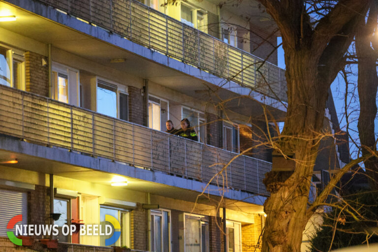 Melding brand in woning blijkt vraag tot hulp Platostraat Rotterdam