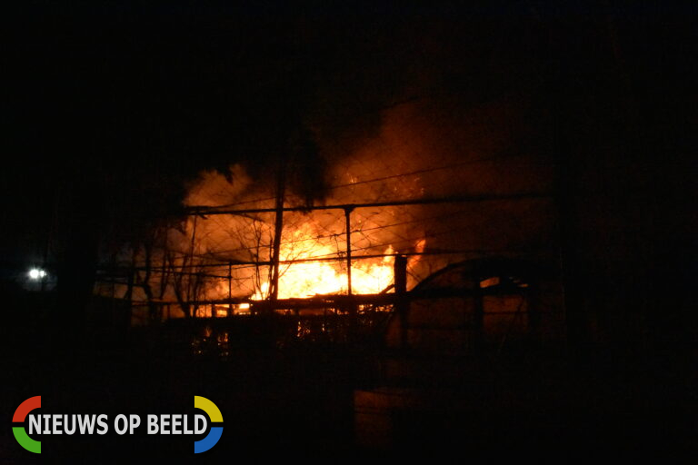 Zeer grote brand op volkstuinenvereniging Vreelust Tjalklaan Rotterdam