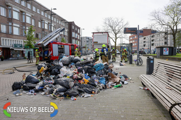 Brand in lading vuilniswagen Mathenesserplein Rotterdam