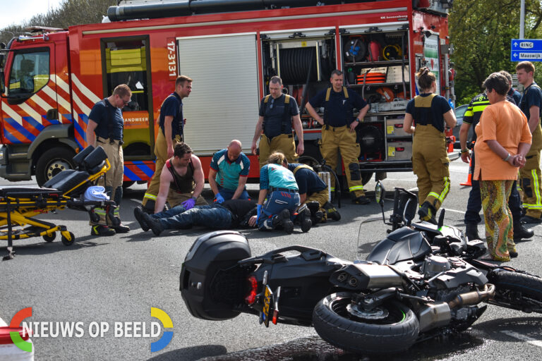 Motorrijder komt ten val en raakt gewond Schenkelweg Spijkenisse