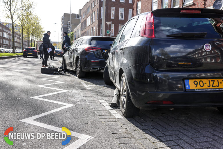 Meerdere auto’s beschadigd na ongeval Strevelsweg Rotterdam