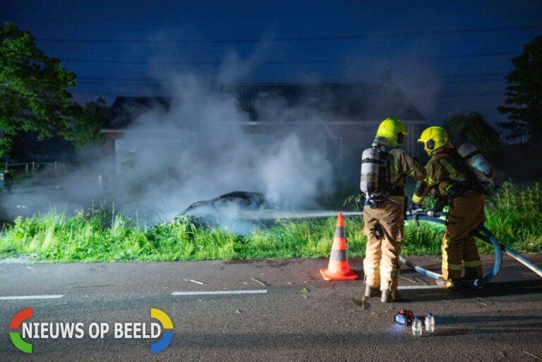 Auto in sloot na vermoedelijke straatrace, inzittende komt om het leven Middelweg Vierpolders