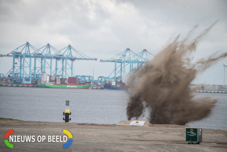 Engelse bom Claes de Vrieselaan uit Tweede Wereldoorlog succesvol tot ontploffing gebracht op Maasvlakte