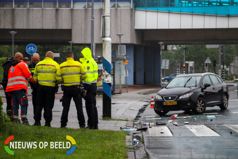 Drie voertuigen beschadigd na ongeluk op Slinge, één bestuurder aangehouden