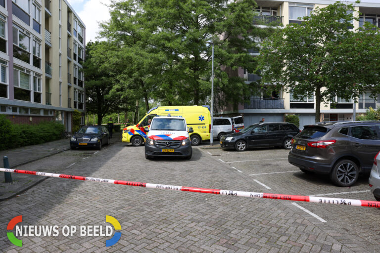 Man op klaarlichte dag beschoten in Rotterdam, politie zoekt twee verdachten