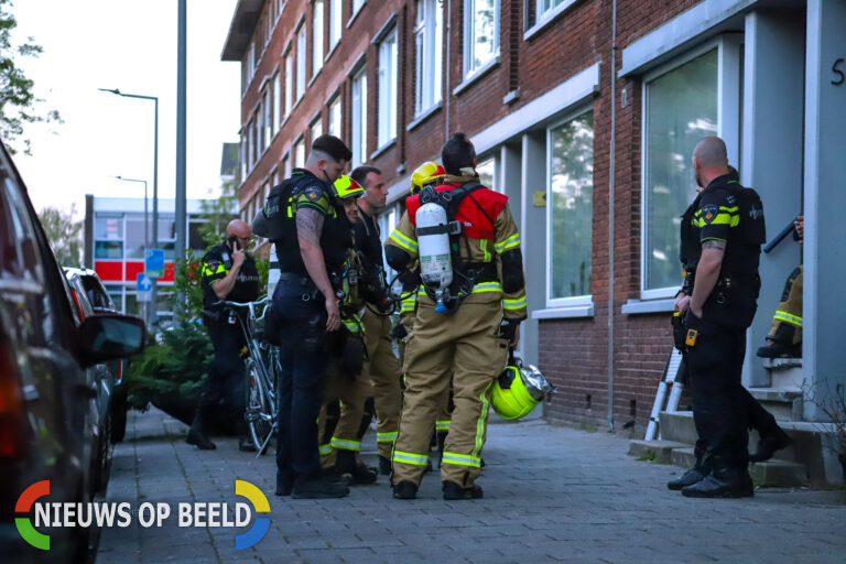 Politie ontdekt drugsgerelateerde middelen na melding van acetonlucht De Quackstraat Rotterdam