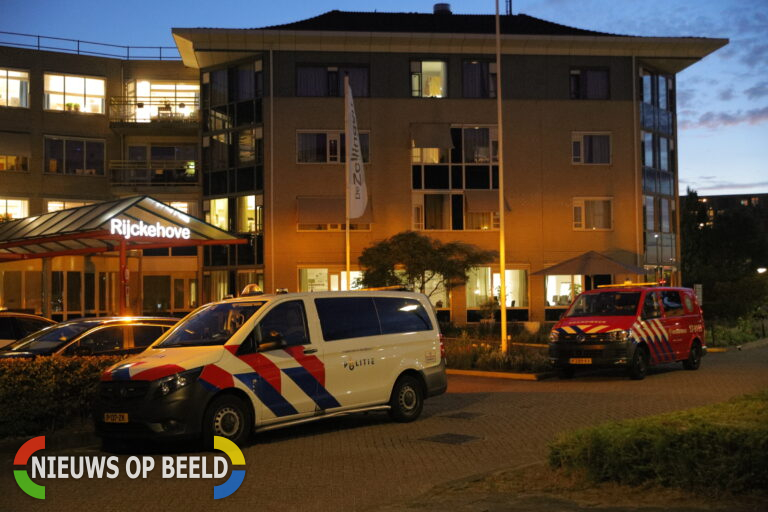 Grote uitruk brandweer voor smeulbrand in verpleeghuis Rijckehove Tsjaikovskistraat Capelle aan den IJssel