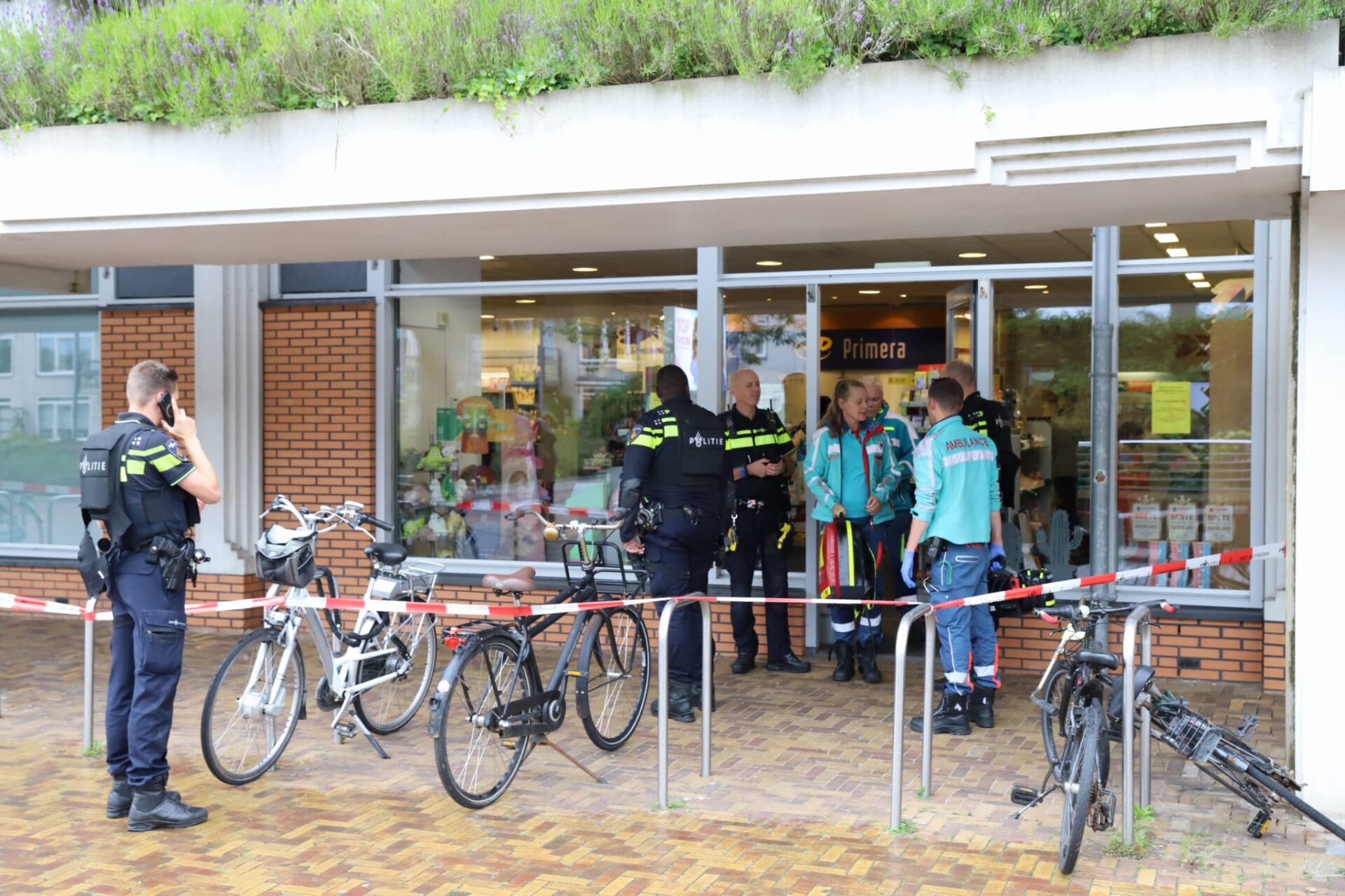 Gewonde bij overval Primera in winkelcentrum Dorrestein Nieuwerkerk aan