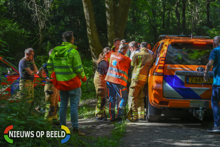 Duinbrand blijkt smeulende boomstronk, en gewonde fietser Duinen Rockanje