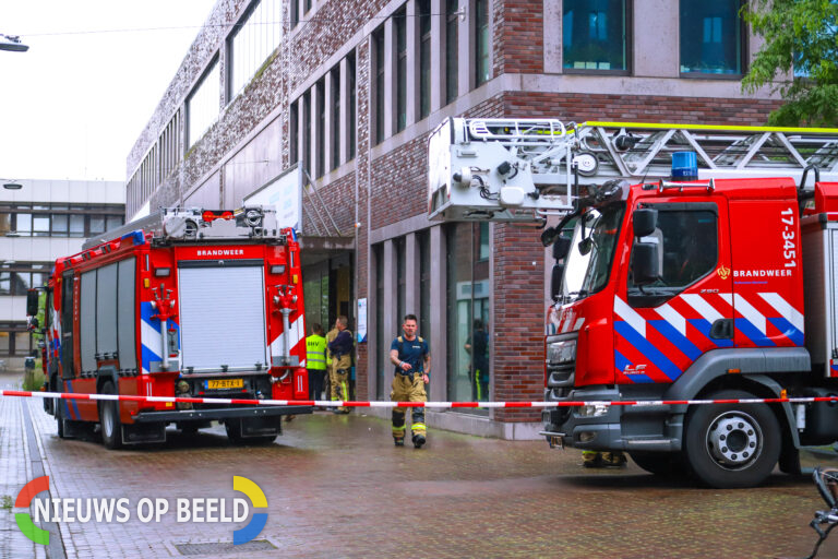 School ontruimd door brand in prullenbak Maashavenweg Rotterdam