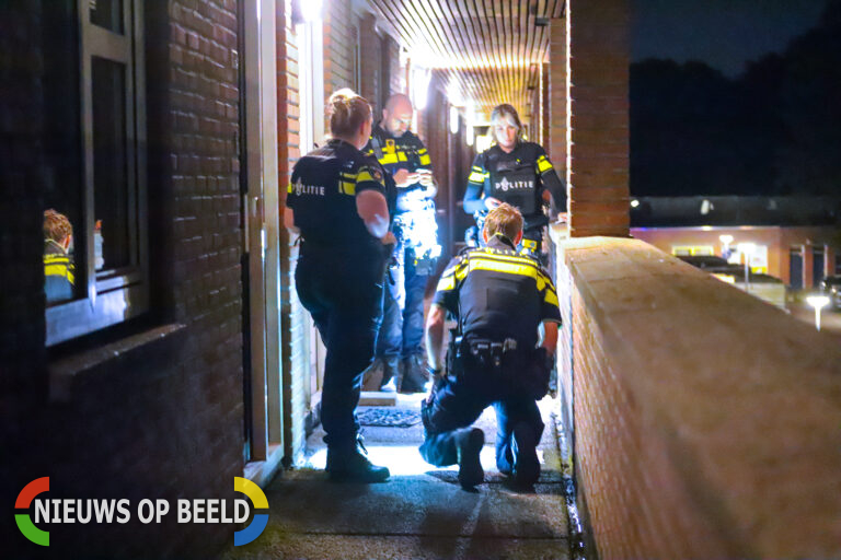 Explosie bij voordeur van woning Winckenburgstraat Rotterdam