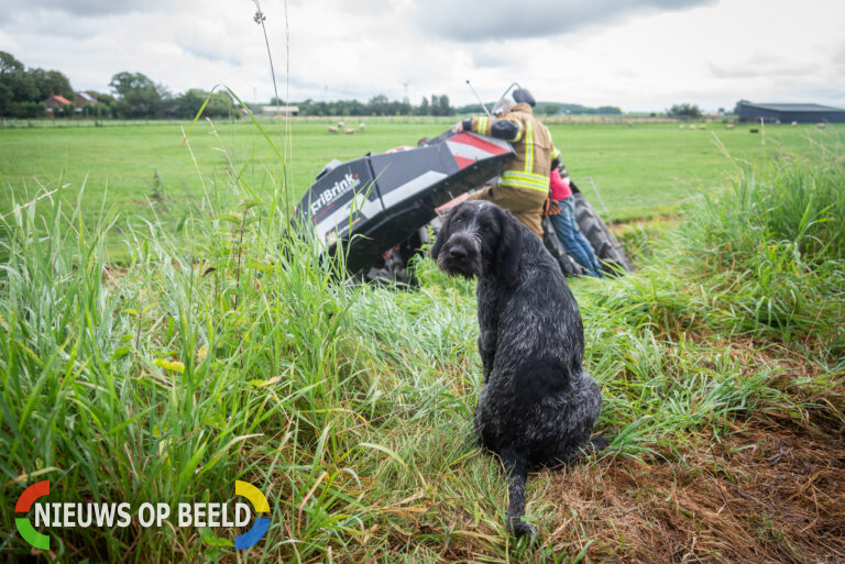 Trekker rolt sloot in met hond als inzittende Krommedijk Zuidland