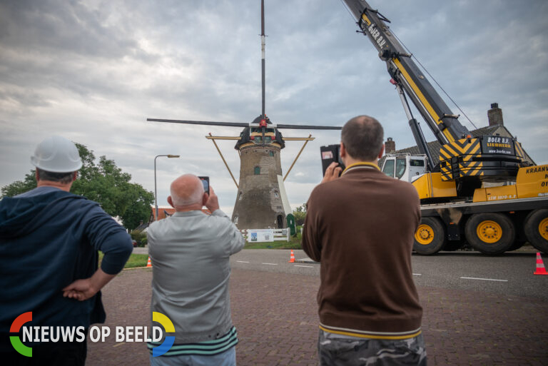 Wieken molen De Hoop verwijderd voor groot onderhoud Gemeenlandsedijk Zuid Abbenbroek