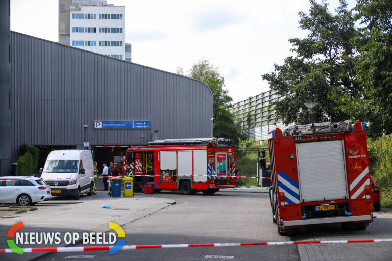 Veel schade na brand in parkeergarage Weena Rotterdam