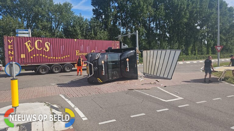 Aanrijding tussen vrachtwagen en bakwagen op Droespolderweg in Rotterdam