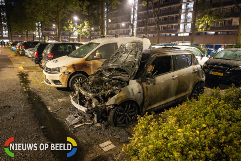 Autobrand na explosie, verdachte mogelijk gewond geraakt Reviusrondeel Capelle aan den IJssel