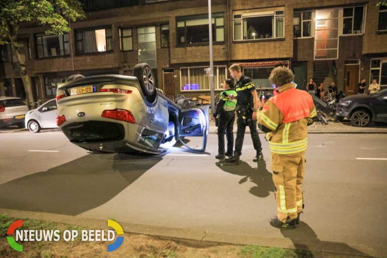 Automobilist kijkt vanaf afstandje naar eigen ongeluk Schieweg Rotterdam