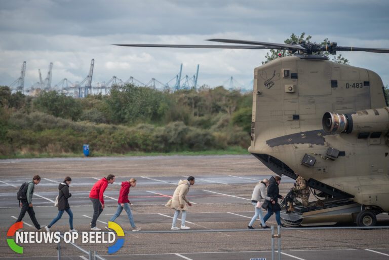 Defensie oefent met helikopters in en rondom Rotterdam