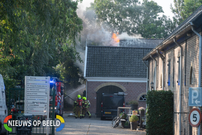 Zeer grote brand in bedrijfsloods Beeldsweg Zuidland