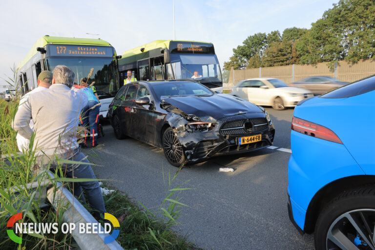 Verkeersongeluk op A29 bij Barendrecht, onderzoek gaande