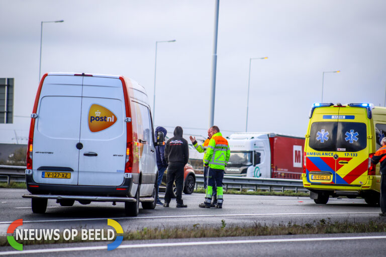 Lange file op A15 richting Ridderkerk door ongeluk bij Vaanplein