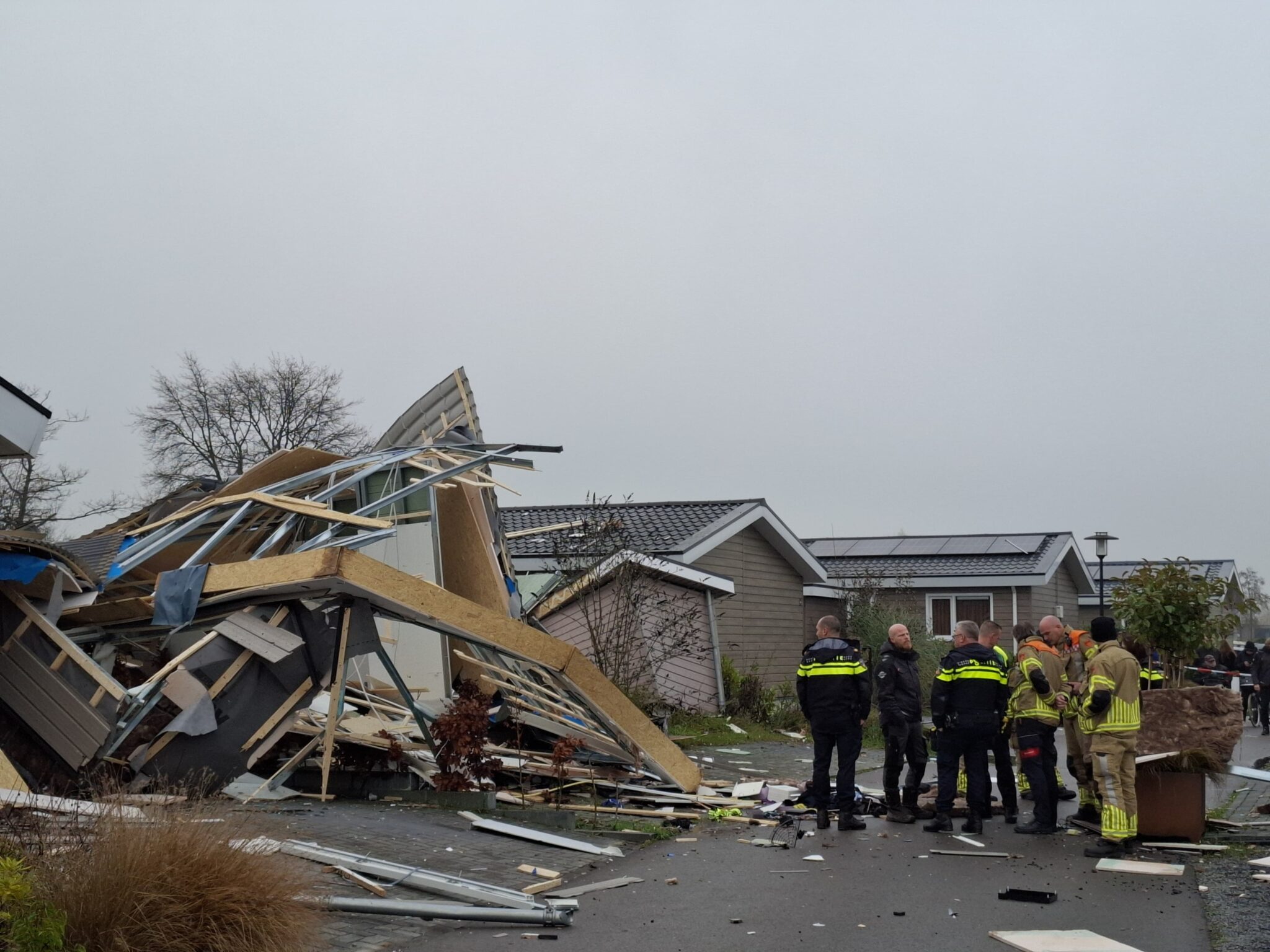 Chalet explodeert op camping Klein Hitland Nieuwerkerk aan den IJssel