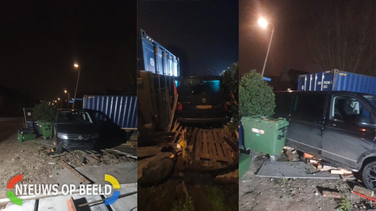 (Gestolen) bestelbus eindigt voor 8e keer in tuin van bewoners Bermweg Capelle aan den IJssel