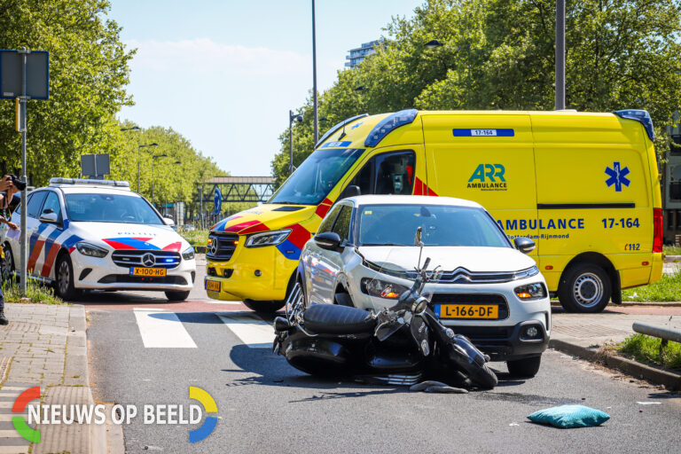 Scooterrijdster gewond na aanrijding Vuurplaat Rotterdam