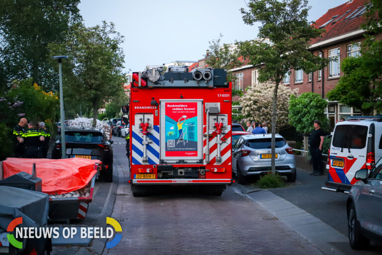 Brandweer druk bezig met melding gaslucht Lijsterlaan Vlaardingen