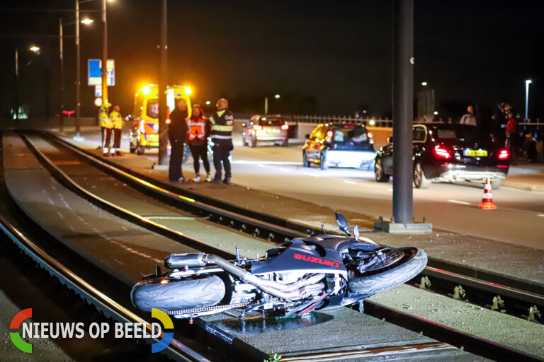 Motorrijder gewond na eenzijdig ongeval Varkenoordseviaduct Rotterdam