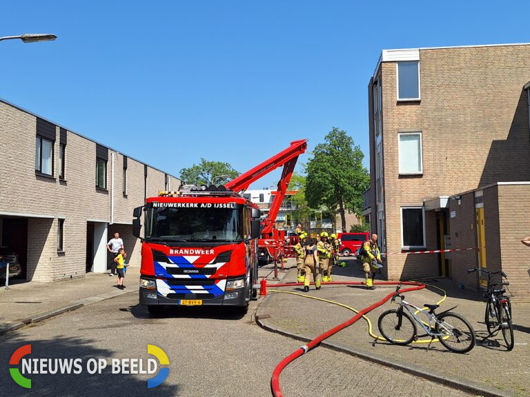 Bankstel in brand in woning Lelieveld Nieuwerkerk aan den Ijssel