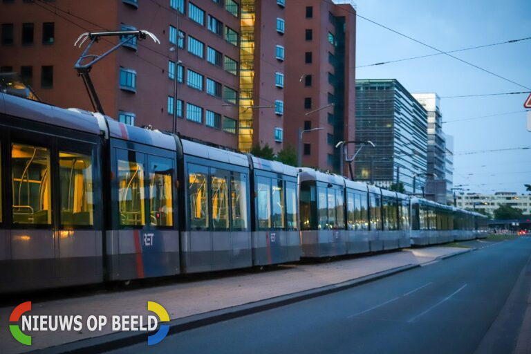 Enorme file met trams door uitgevallen tram Posthumalaan Rotterdam