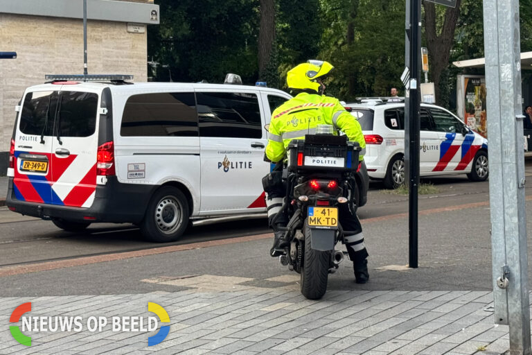 Politie-inzet na melding vuurwapen in Karel Doormanstraat tijdens drukke koopavond