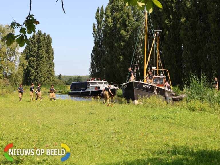 Brandweer assisteert bij medische noodsituatie aan boord van schip in Nieuwerkerk aan den IJssel