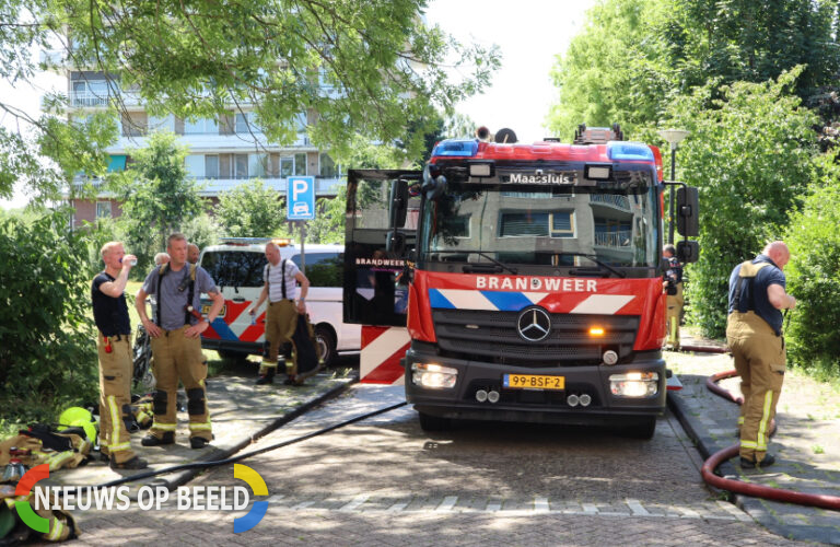 Keukenbrand in Maassluis snel onder controle – bewoner naar ziekenhuis